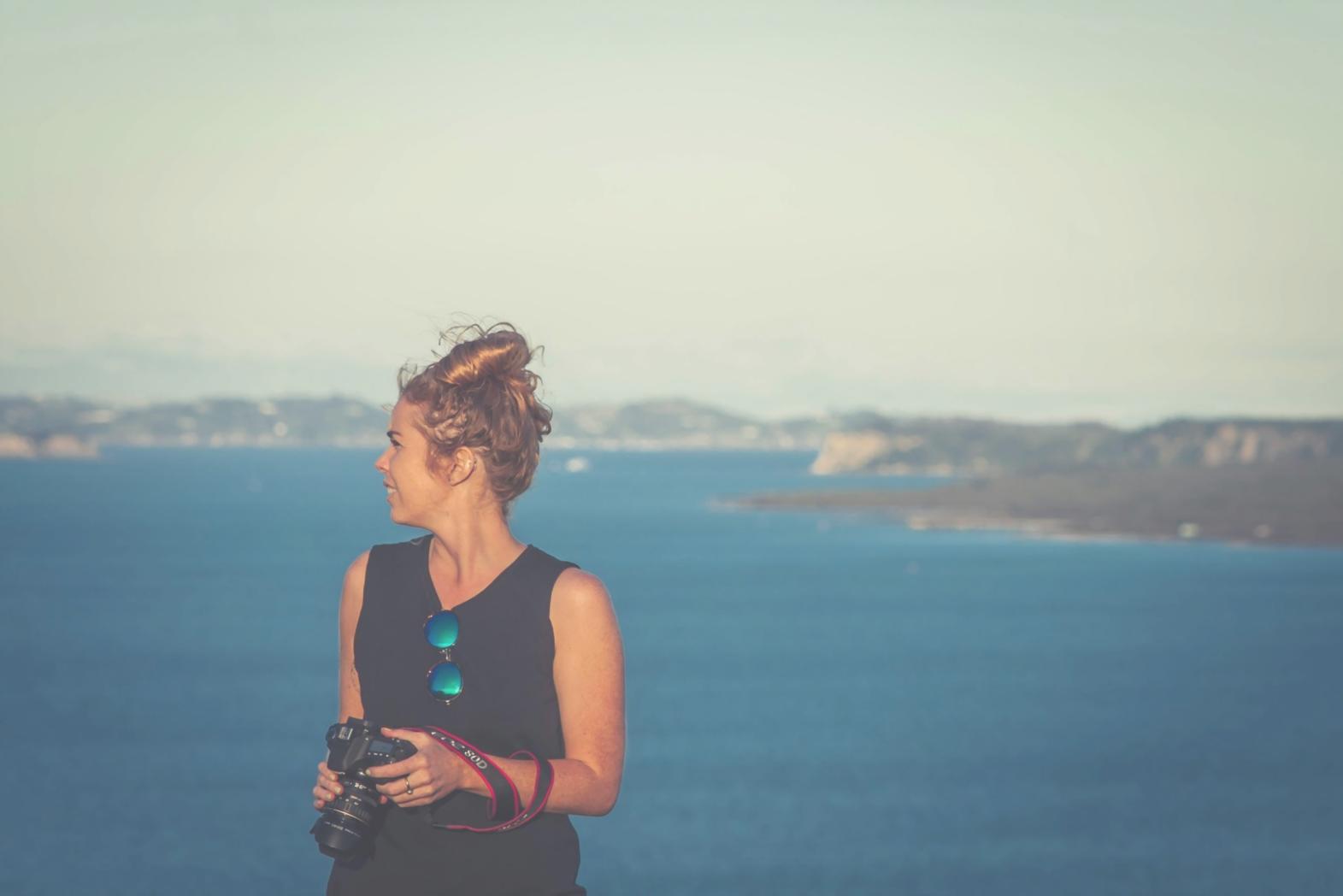 Landschaftsfotografie Ausrüstung in natürlicher Umgebung